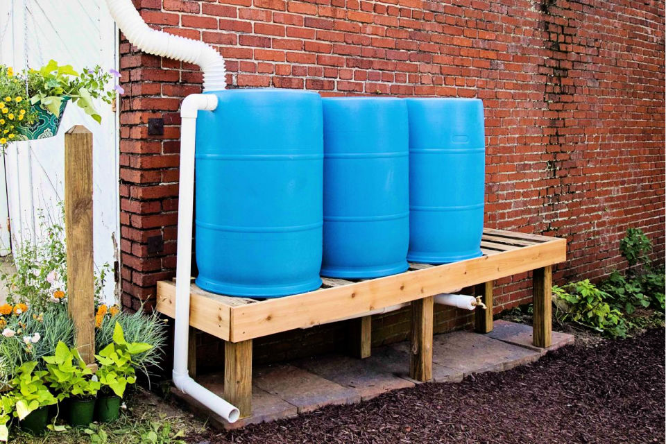 Barrel 55-Gallon Rain Barrel Stand Sturdy Recycled Plastic