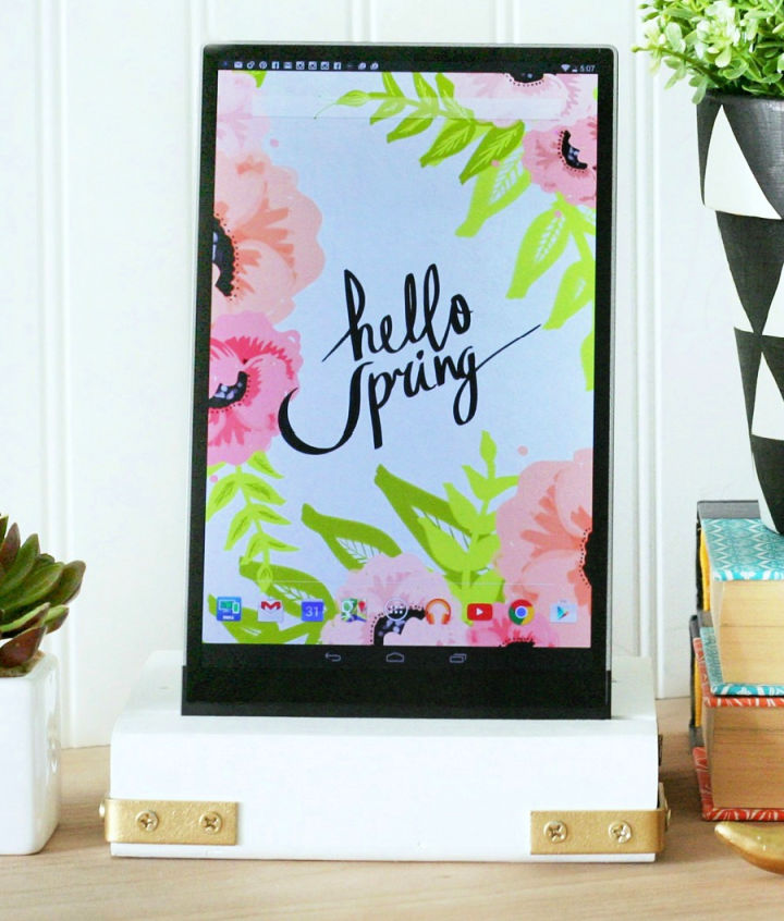 15 DIY Tablet Stand and iPad Stand Ideas Suite 101