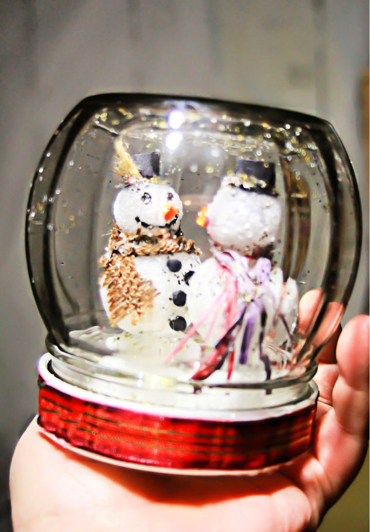 40 Homemade DIY Snow Globe Ideas To Make - Suite 101