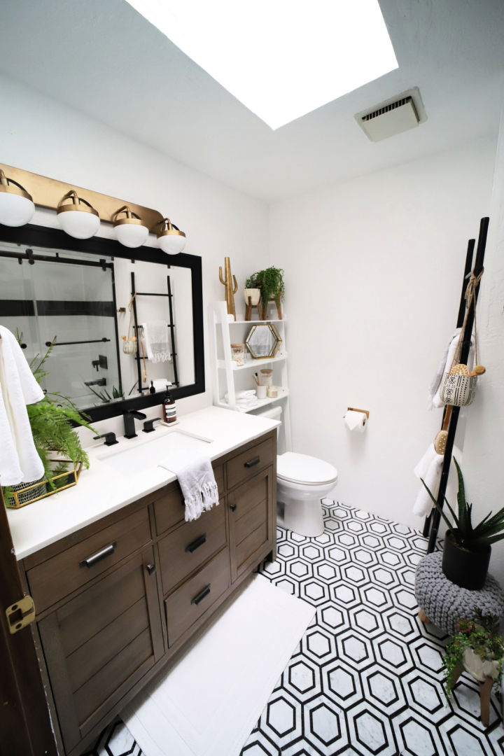 25 Cheap DIY Bathroom Remodel Ideas for Beginners