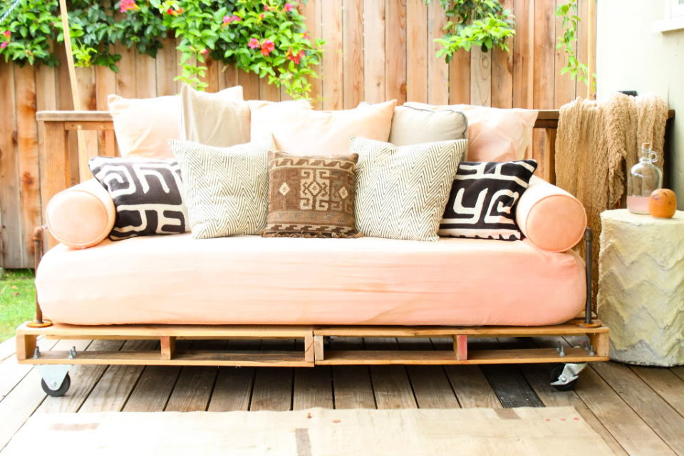 40 Cheap DIY Pallet Furniture Ideas and Plans Suite 101